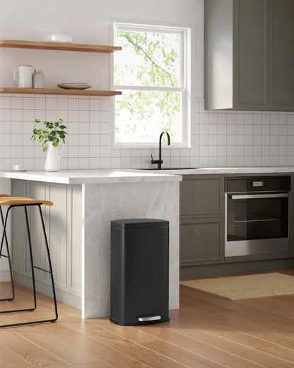 Kitchen Pedal Trash Bin - image 19