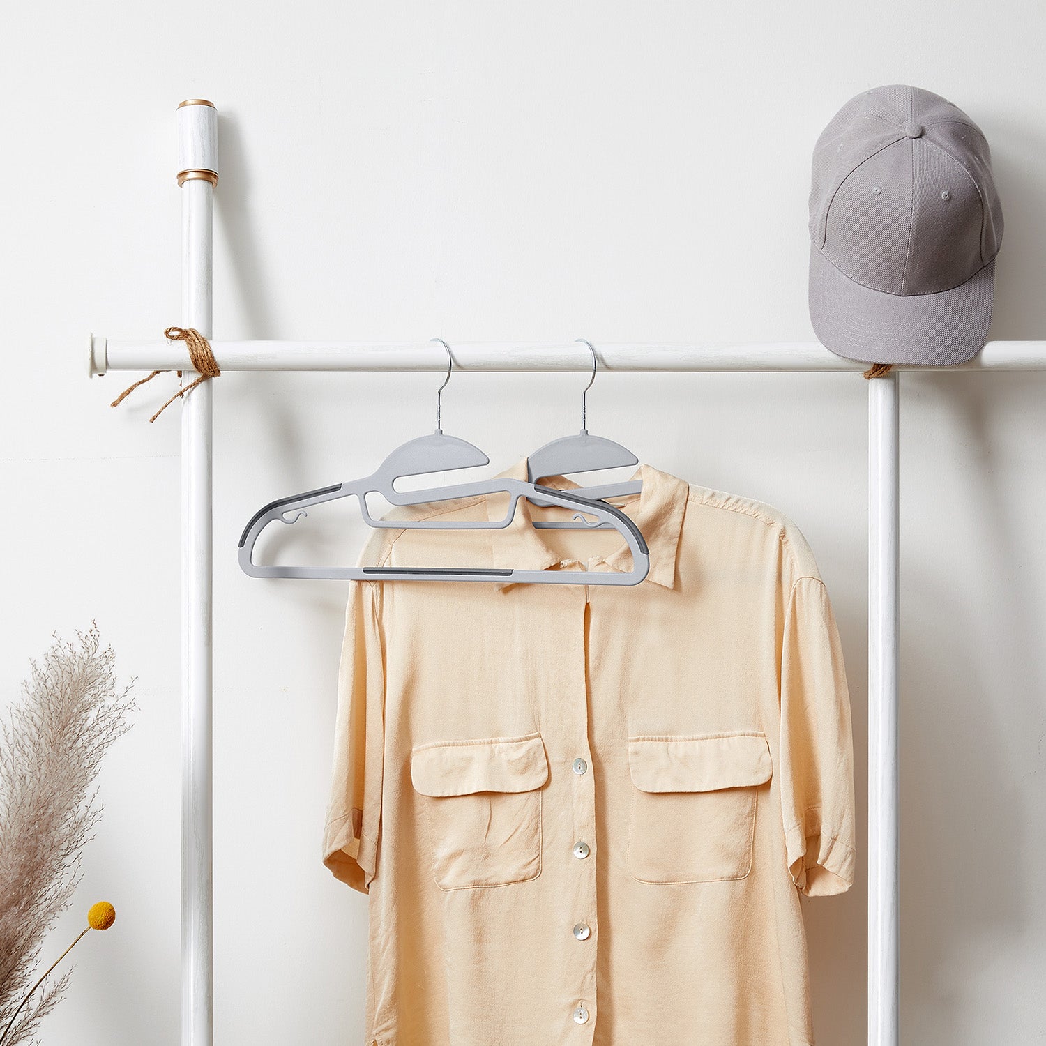 Plastic Coat Hangers - image 4