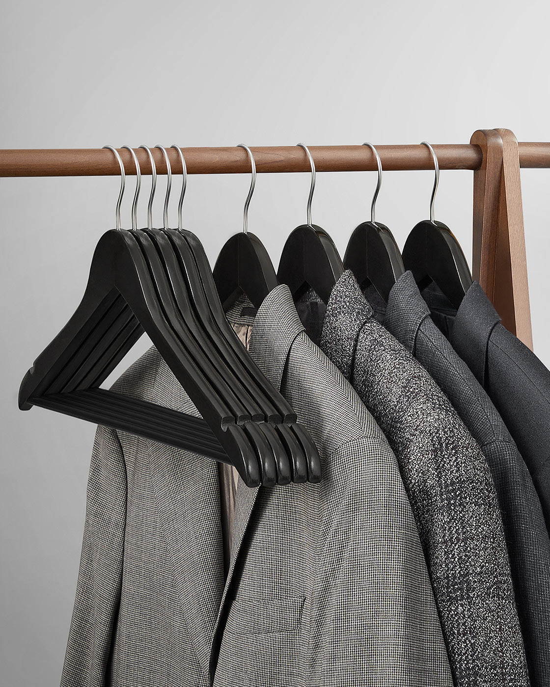 20 Pack Wood Hangers - image 12