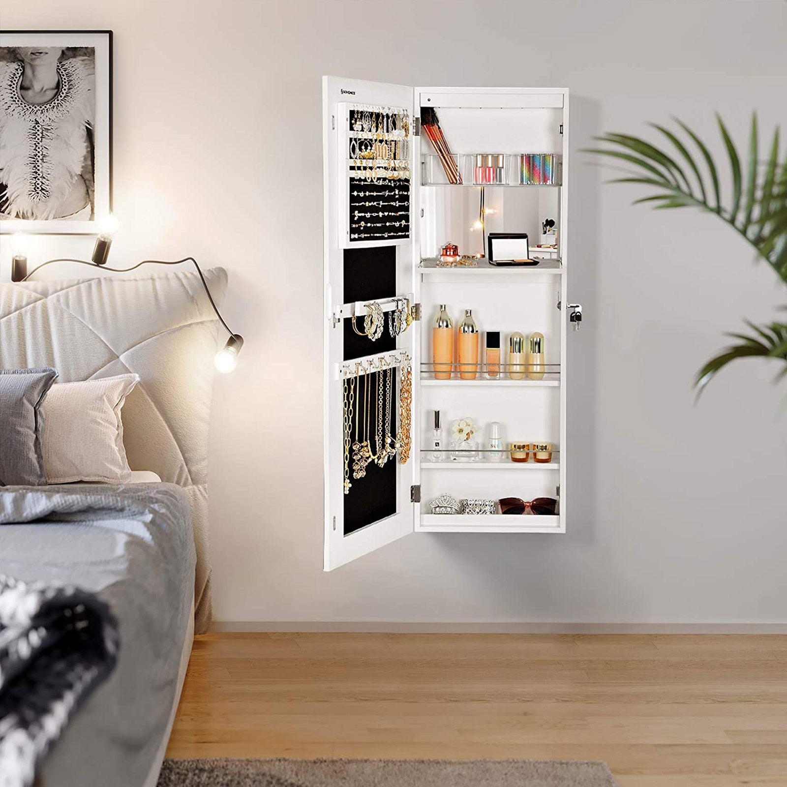 Frameless Jewellery Cabinet - image 7