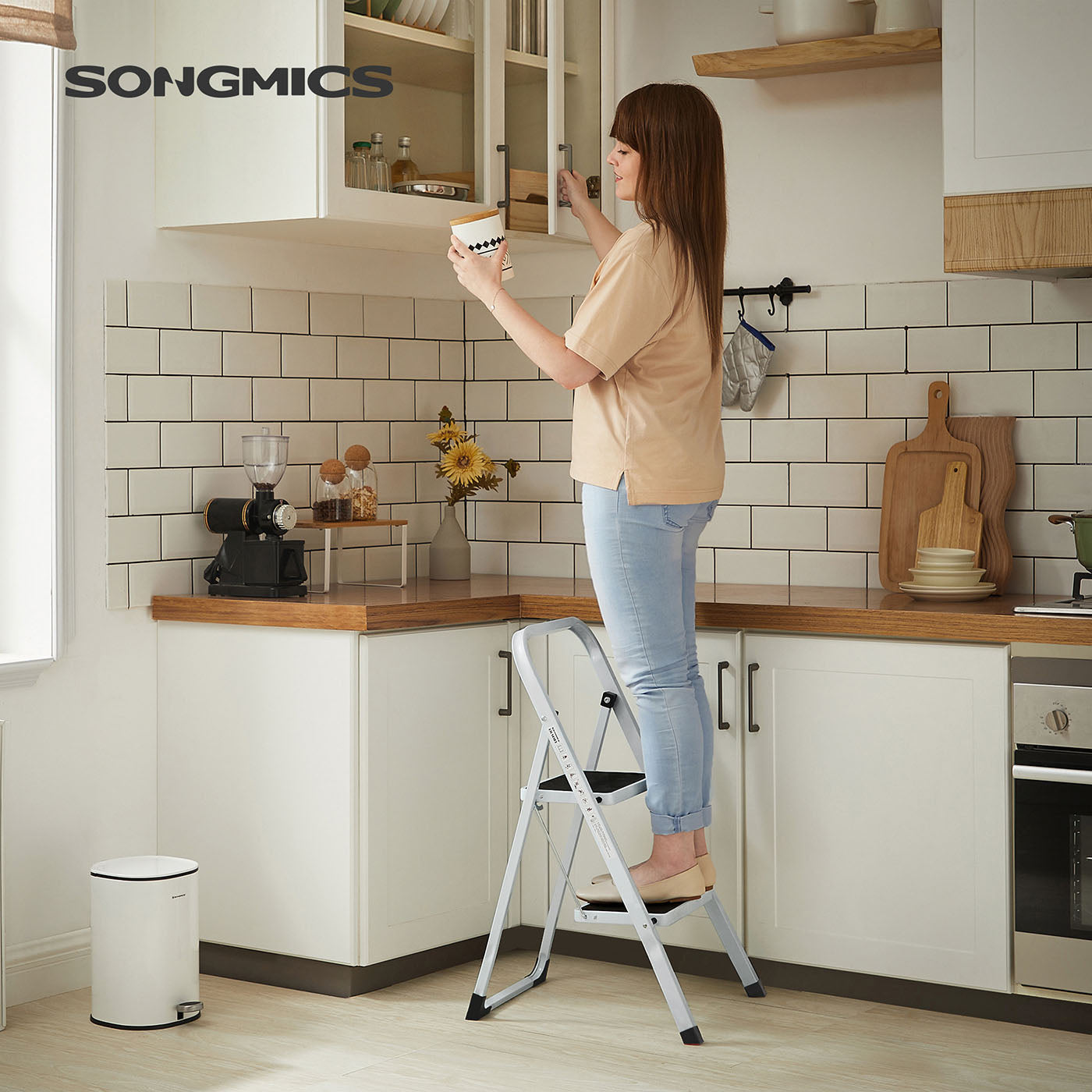 Portable 2 Step Ladder - image 3