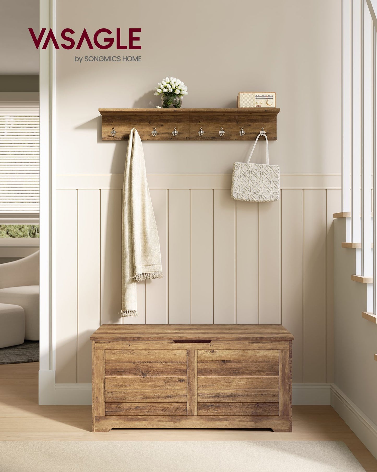 Storage Chest with 2 Safety Hinges