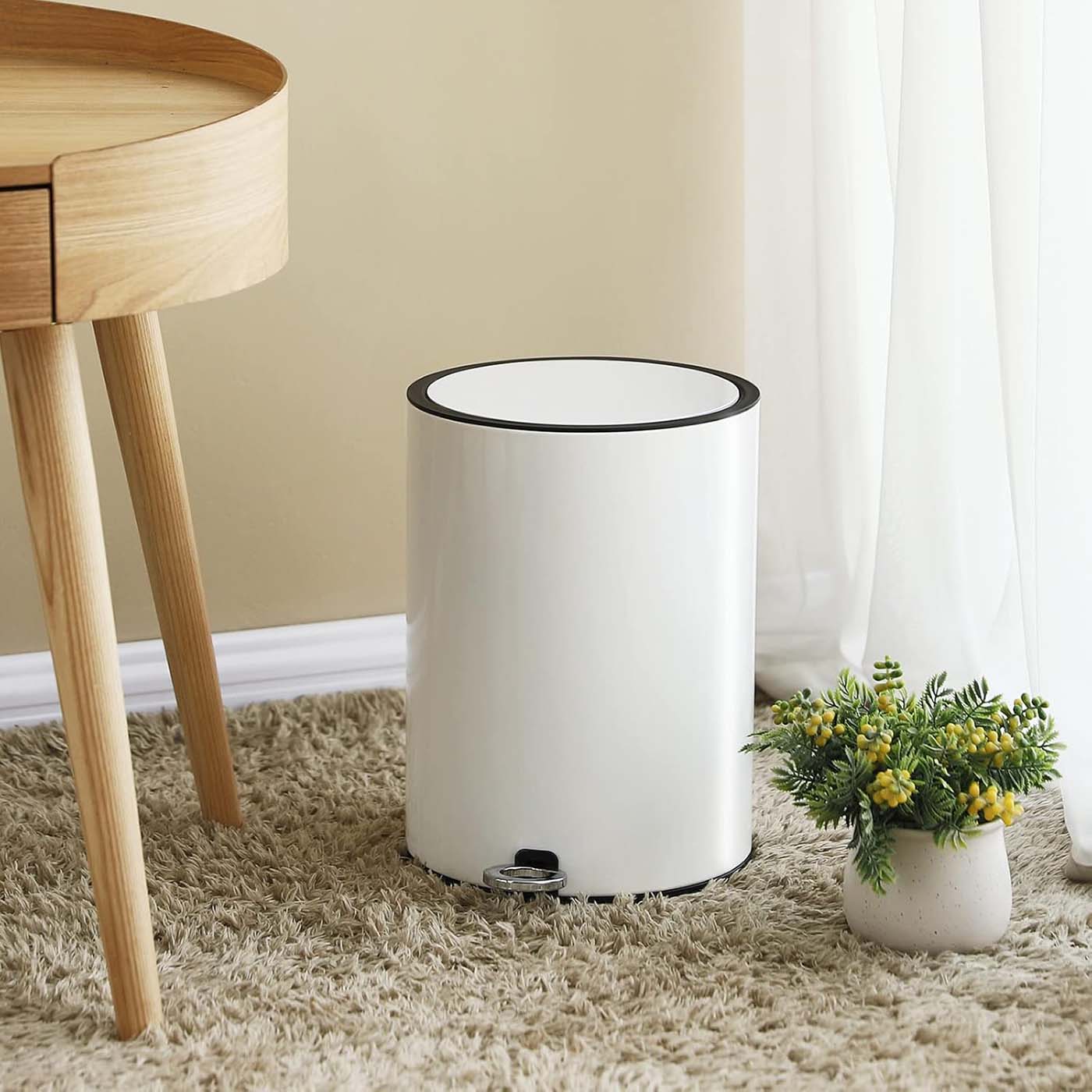 3 Litre Bathroom Bin - image 3