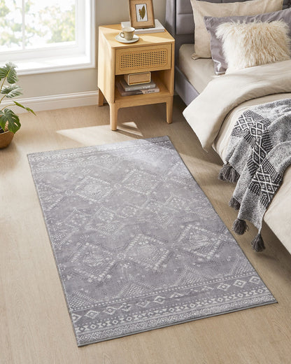 Area rug with non slip design and machine washable 3x5 ft
