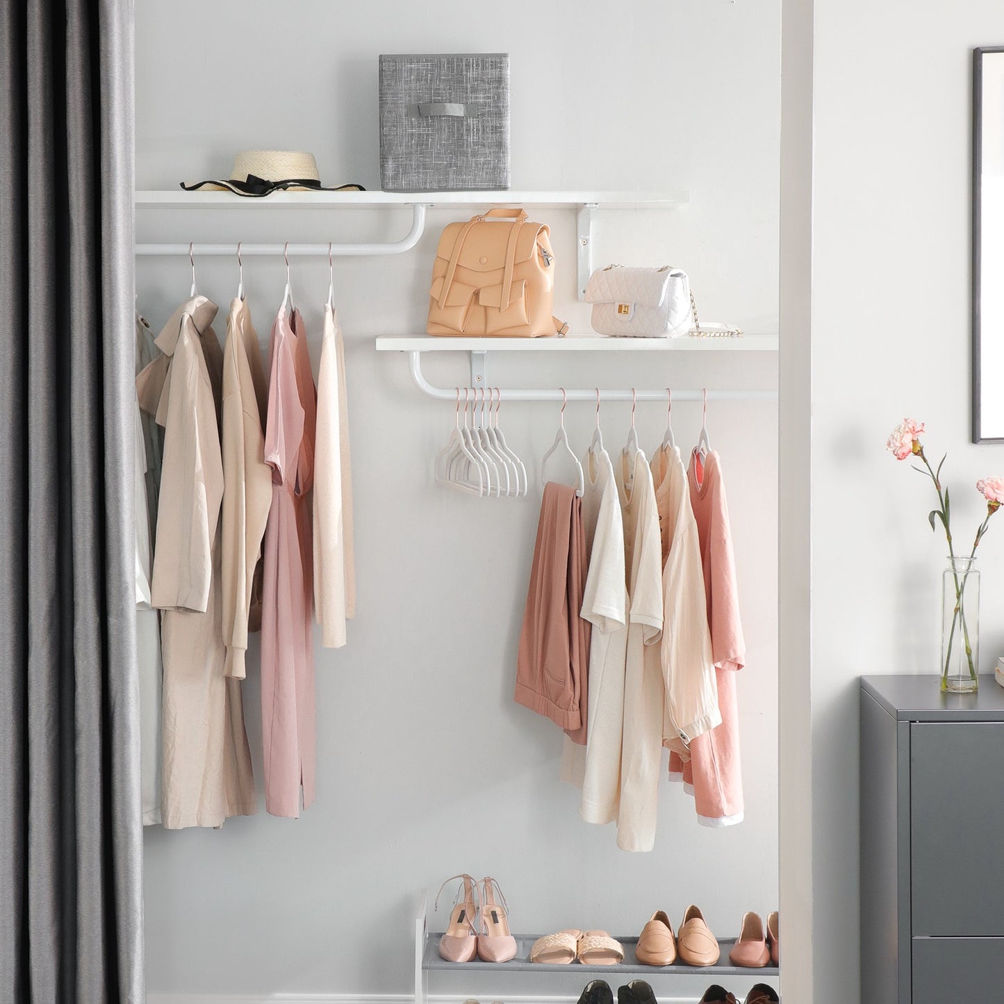 50 Pack Non-Slip Hangers with Rose Gold-Colored Swivel Hooks - image 3