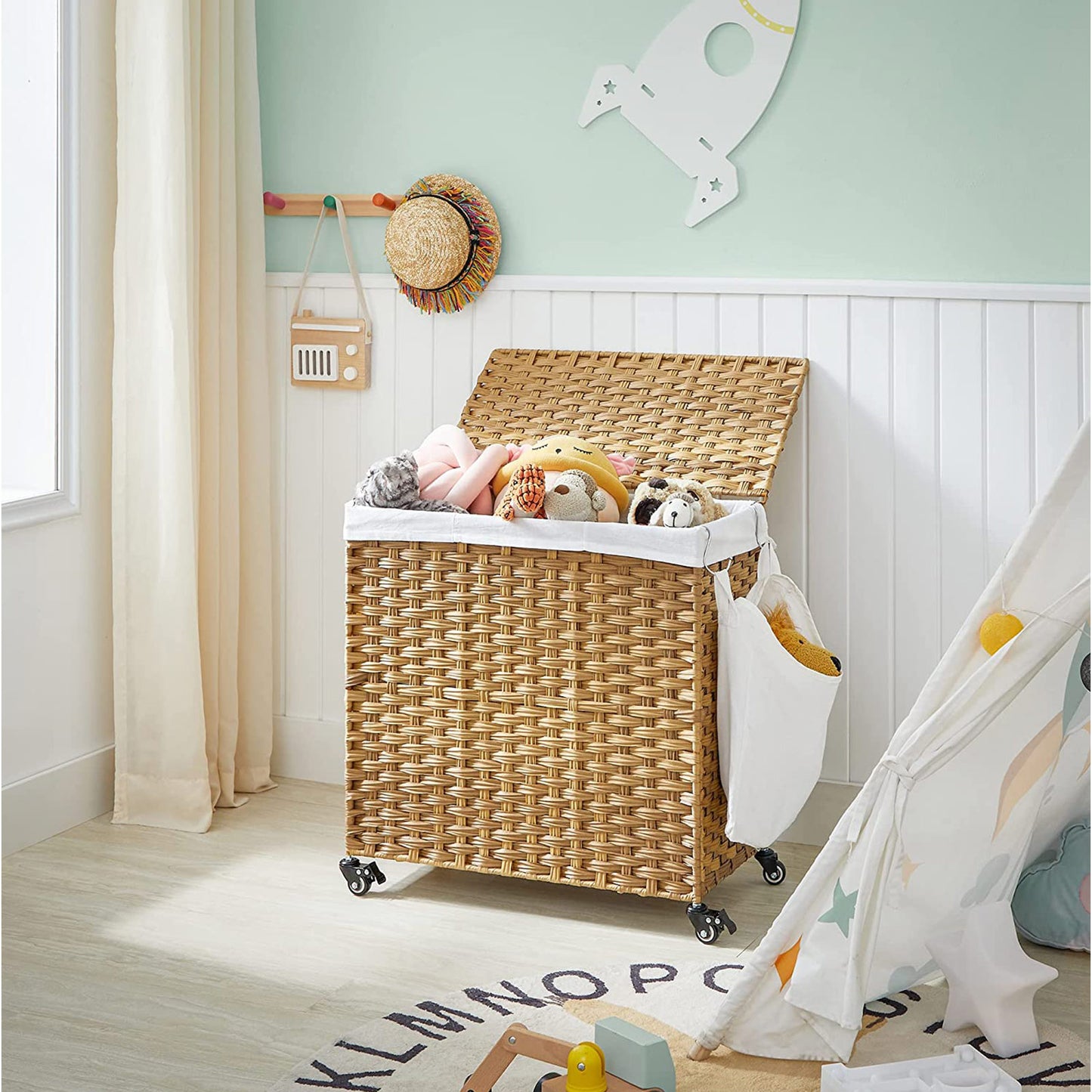 Laundry Hamper with Removable Bag - image 4