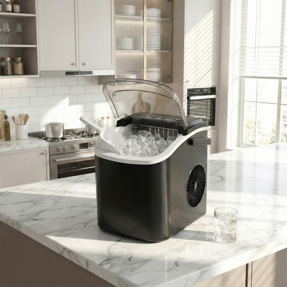 Black Portable Ice Maker with Self-Cleaning Function