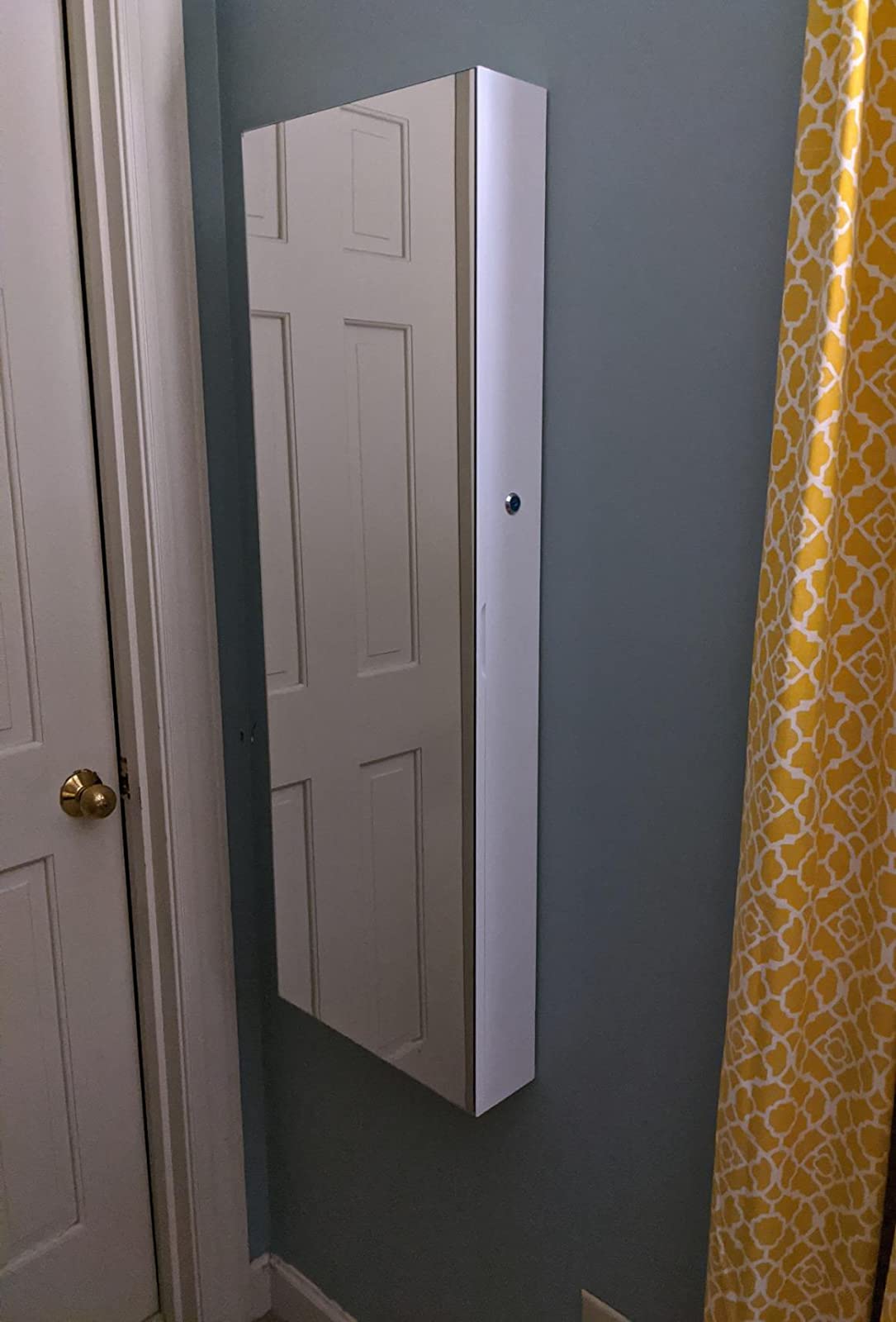Mirror Jewelry Cabinet Armoire, Lockable Wall-Mounted Storage Organizer Unit with 2 Cosmetic Storage Trays - HWLEXTRA 
