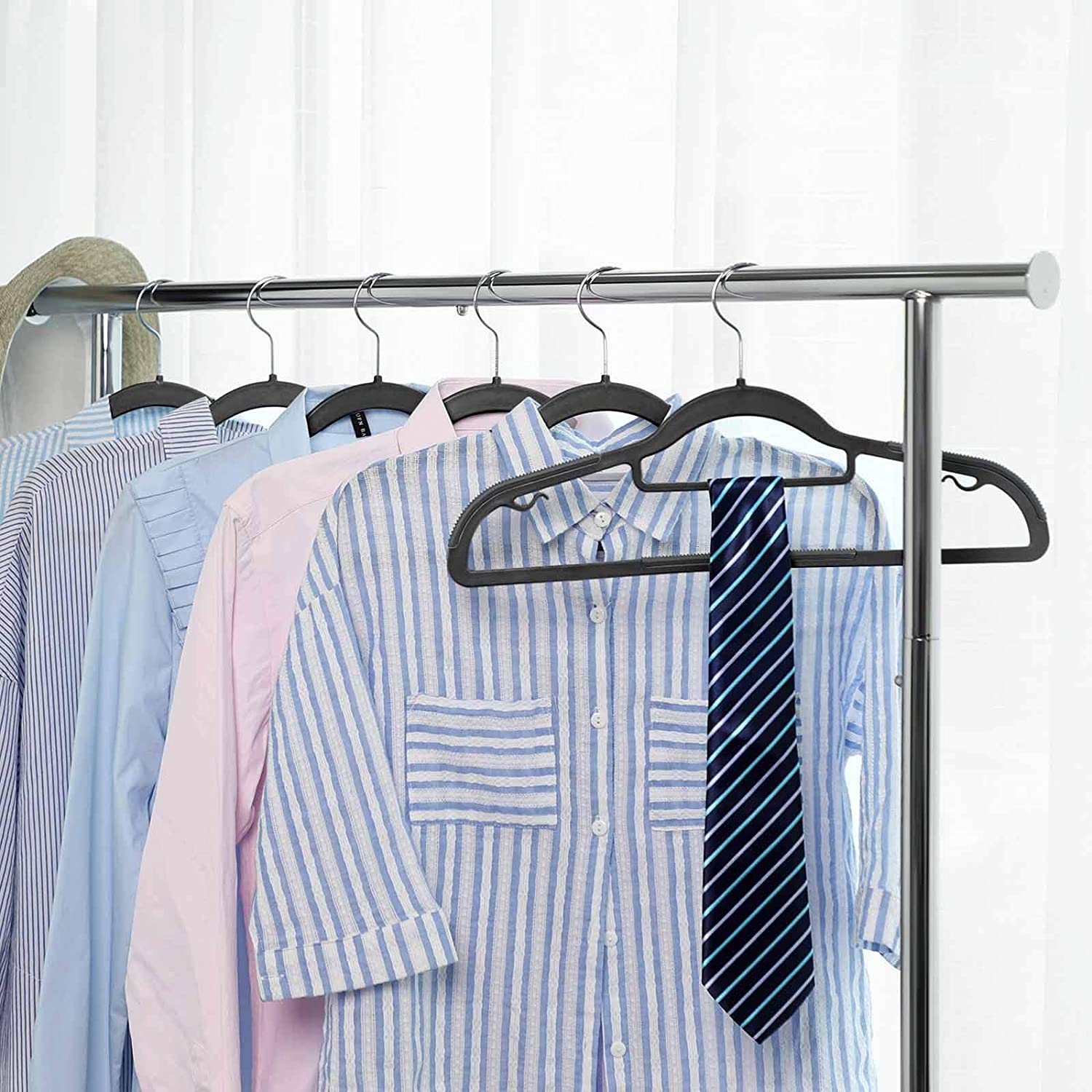 Pack of 50 Coat Hangers, Heavy Duty Plastic Hangers with Non-Slip Design, Space-Saving Clothes Hangers - HWLEXTRA 