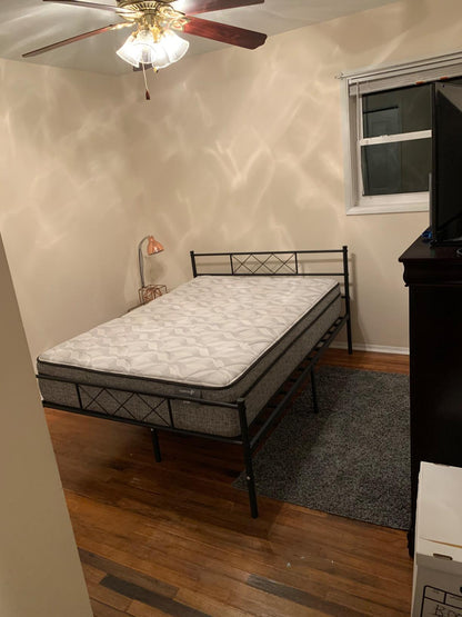 Metal Platform Bed Frame Mattress Foundation with Headboard & Footboard/Firm Support