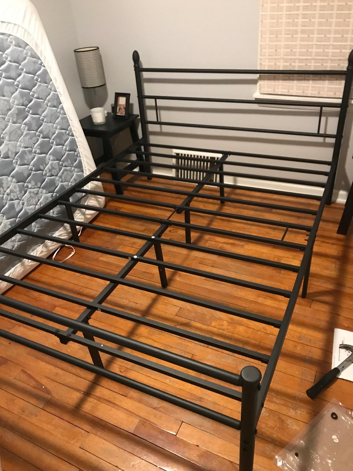 Full Size Metal Bed Frame Platform Mattress Foundation/Box Spring Replacement with Headboard