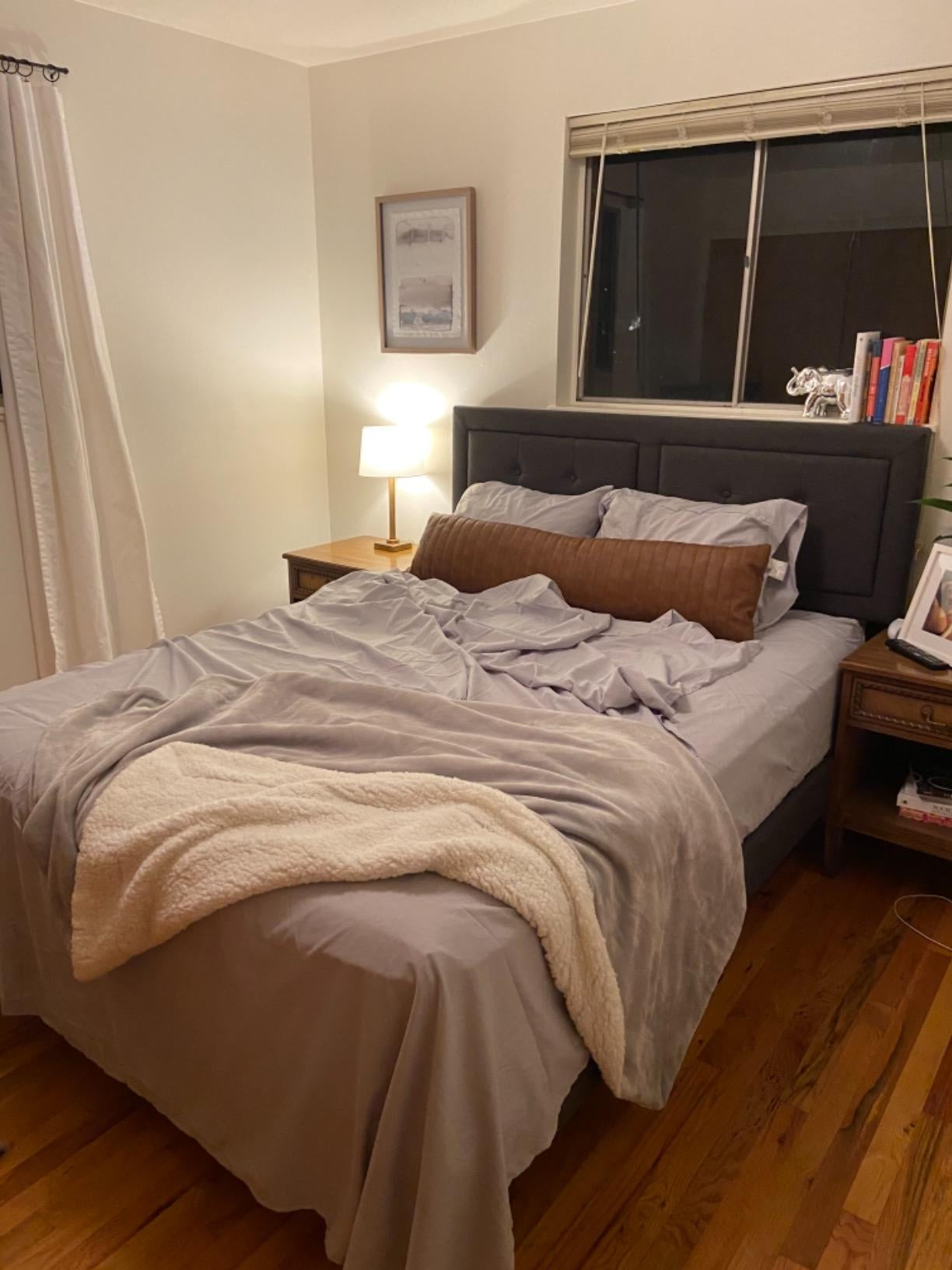 Twin Size Upholstered Platform Bed /Mattress Foundation with Height Adjustable Headboard