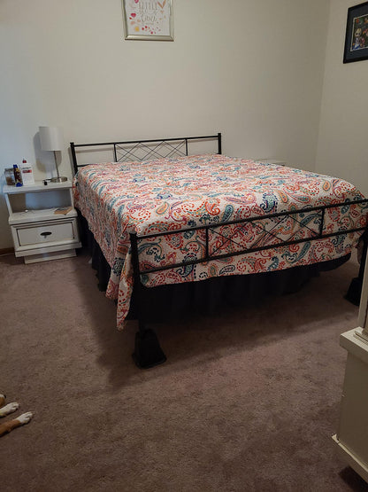 Metal Platform Bed Frame Mattress Foundation with Headboard & Footboard/Firm Support