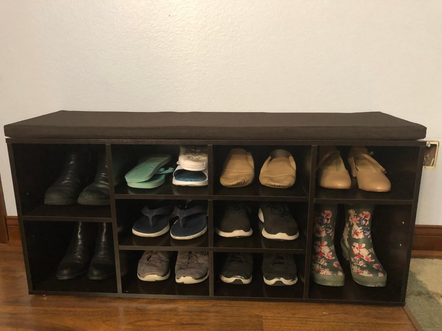 Cubbie Shoe Storage Bench with Cushion - HWLEXTRA