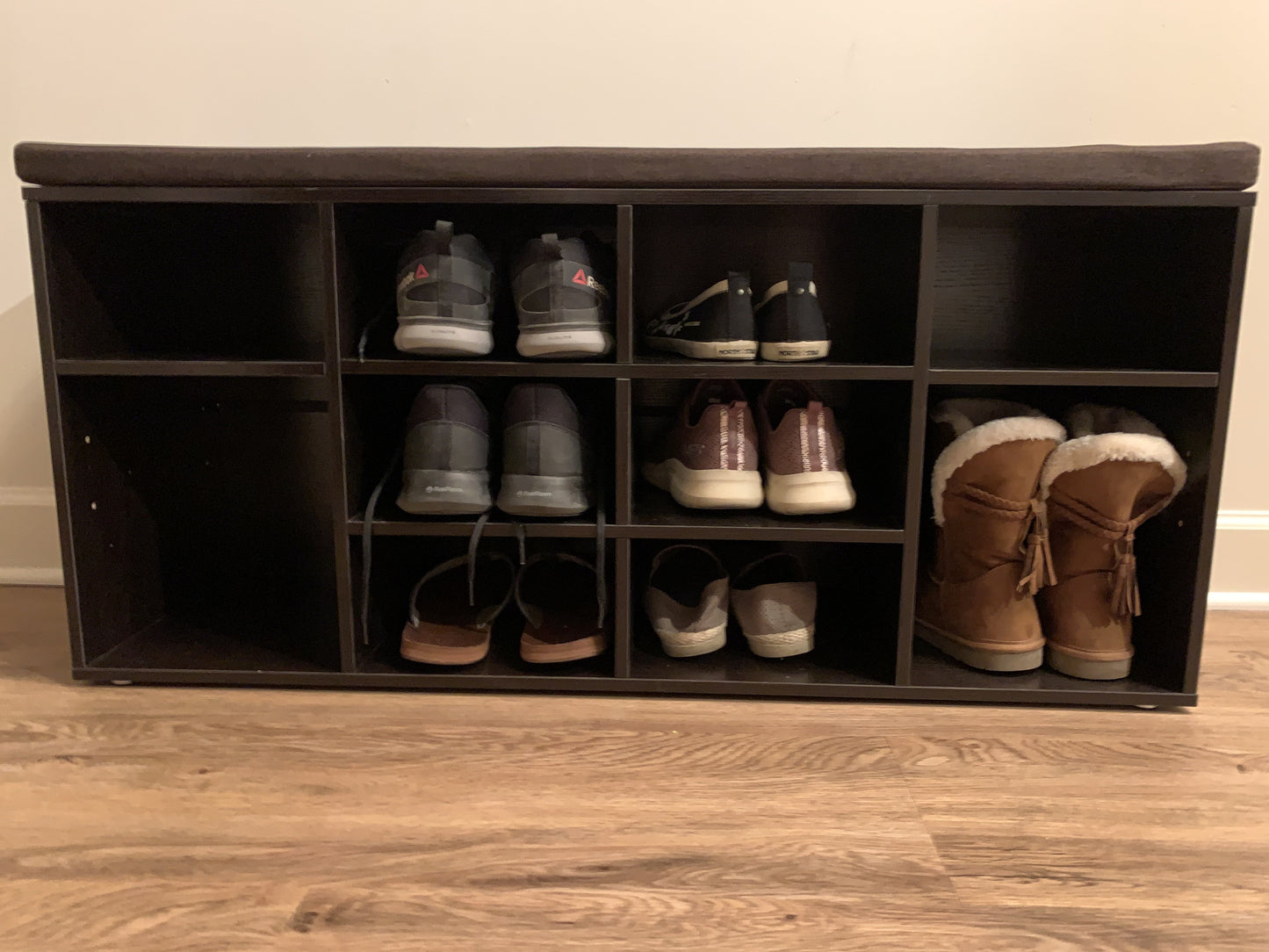 Cubbie Shoe Storage Bench with Cushion - HWLEXTRA