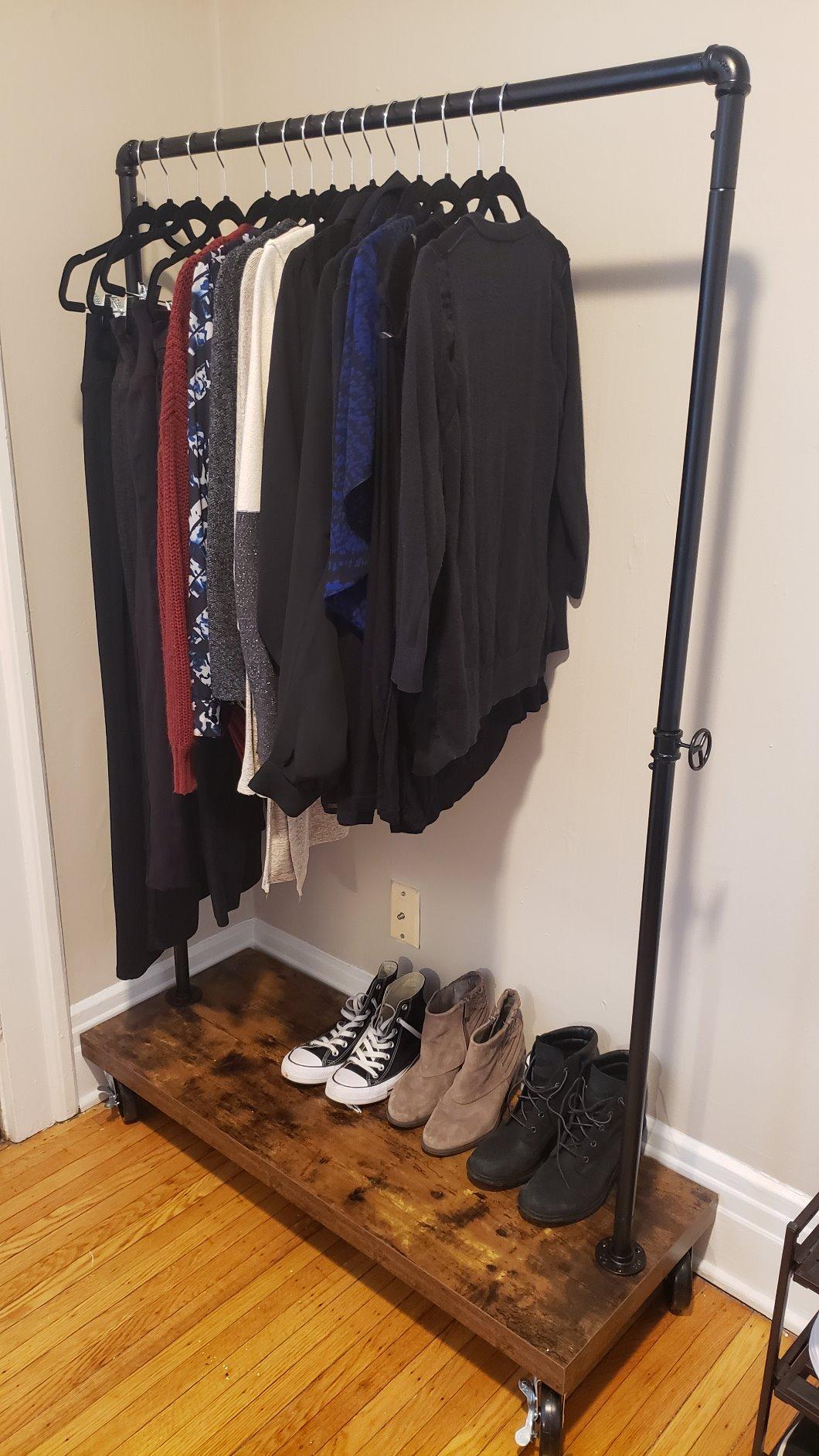 Industrial Pipe Garment Rack - HWLEXTRA