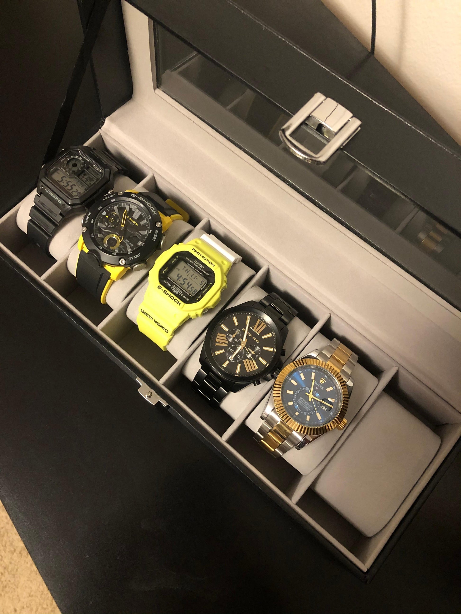 Velvet Lining Watch Box - HWLEXTRA