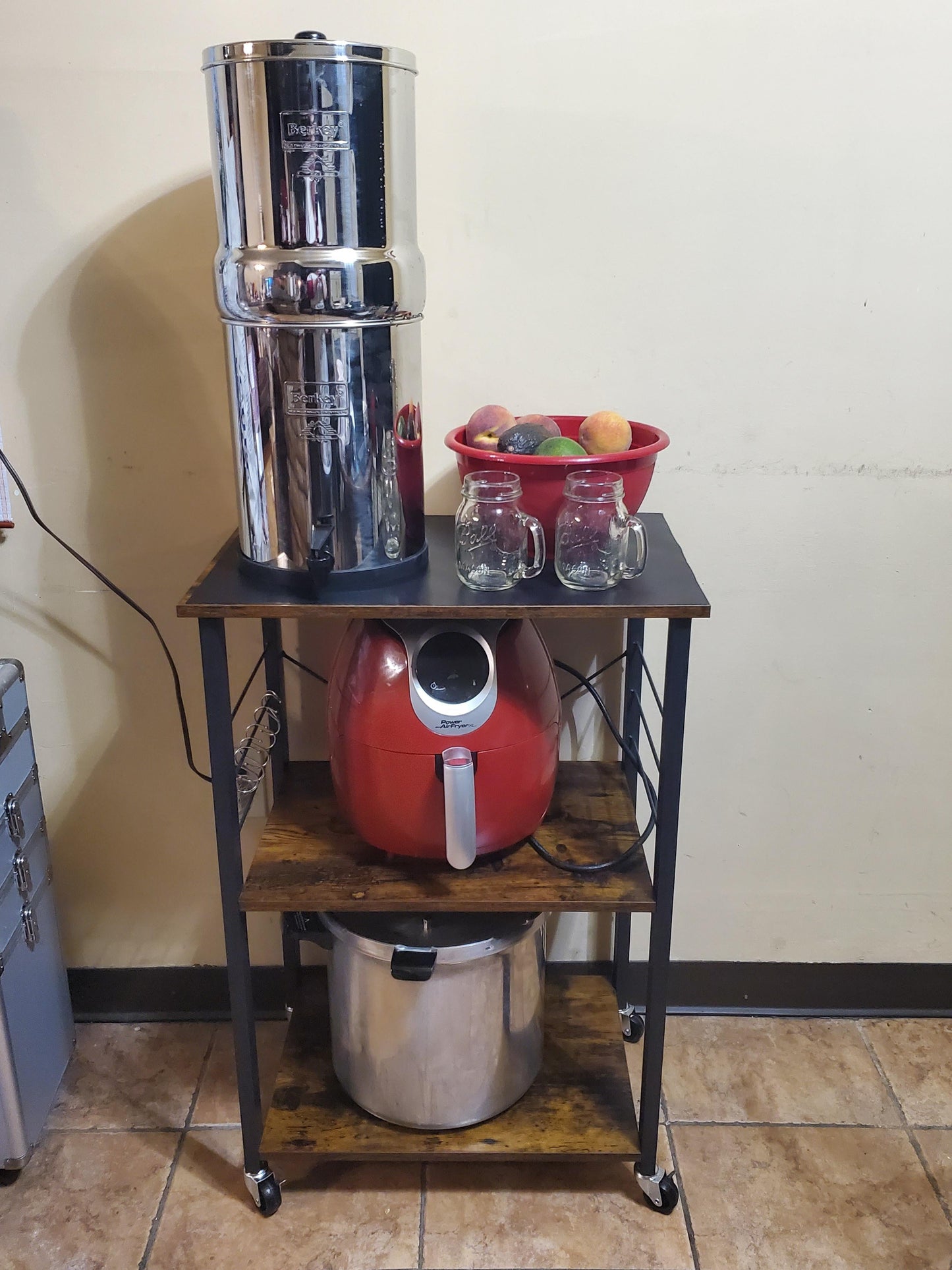 Vintage Kitchen Shelf - HWLEXTRA