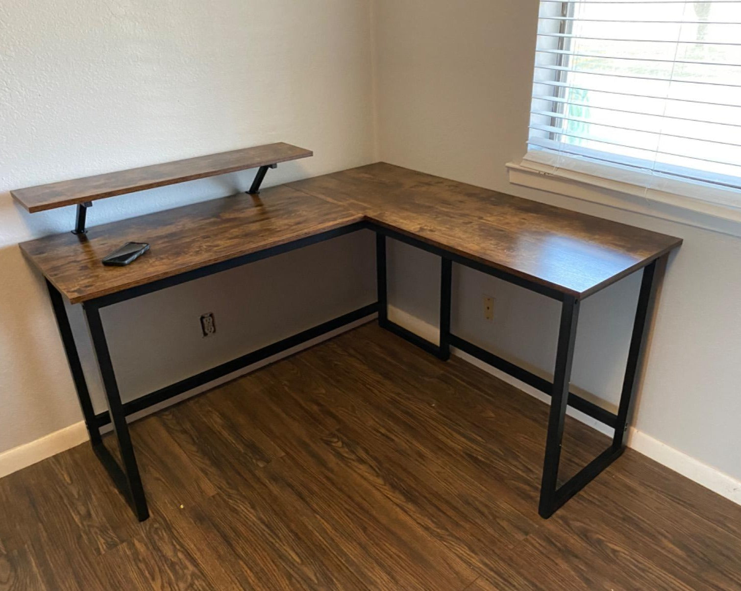 Corner Desk