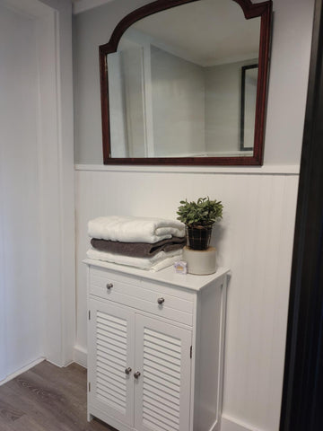 White Cabinet with Louvered Doors and Drawers, Sideboard, Entryway Table - HWLEXTRA 