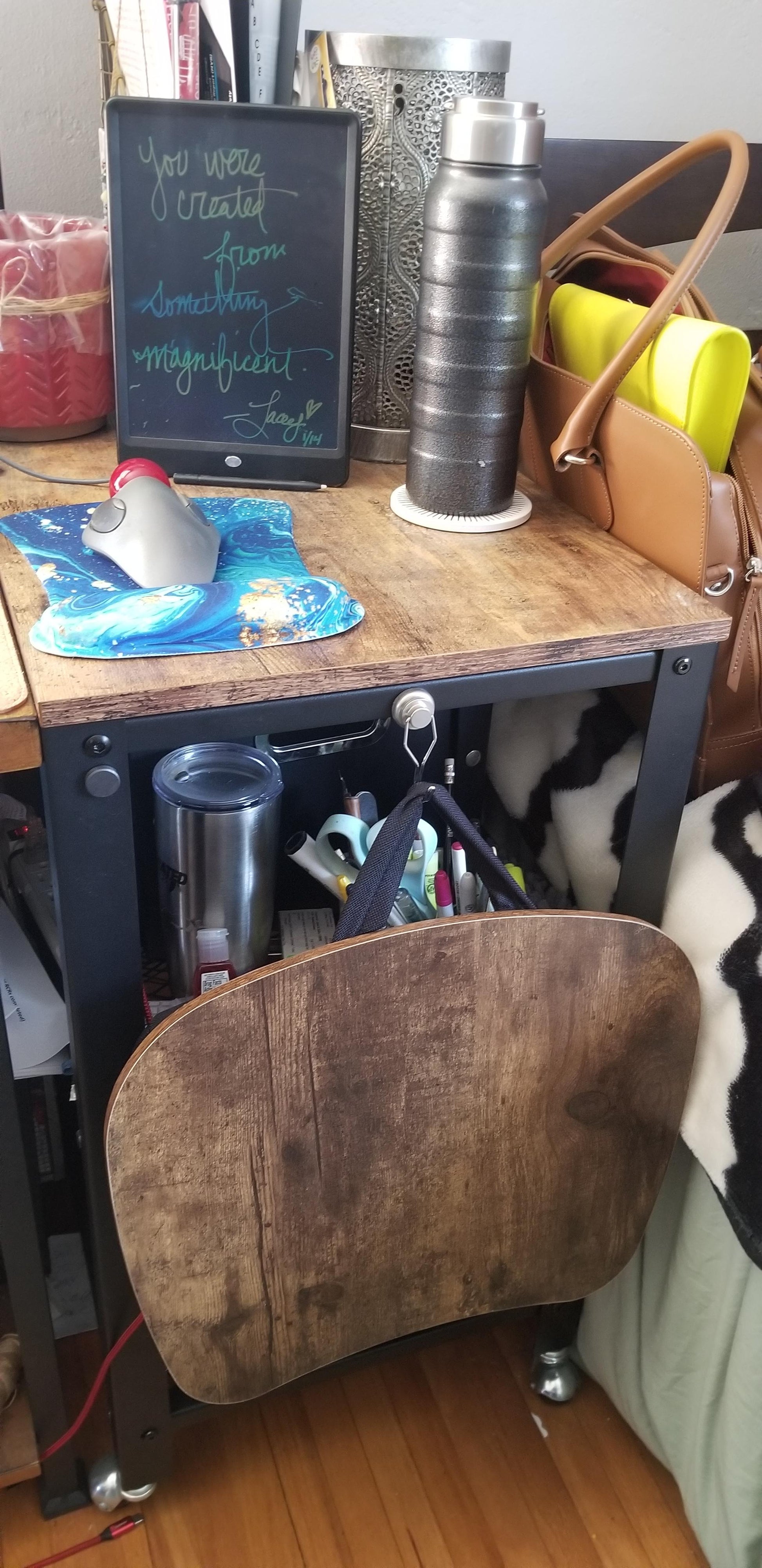 Laptop Table with Handle - HWLEXTRA