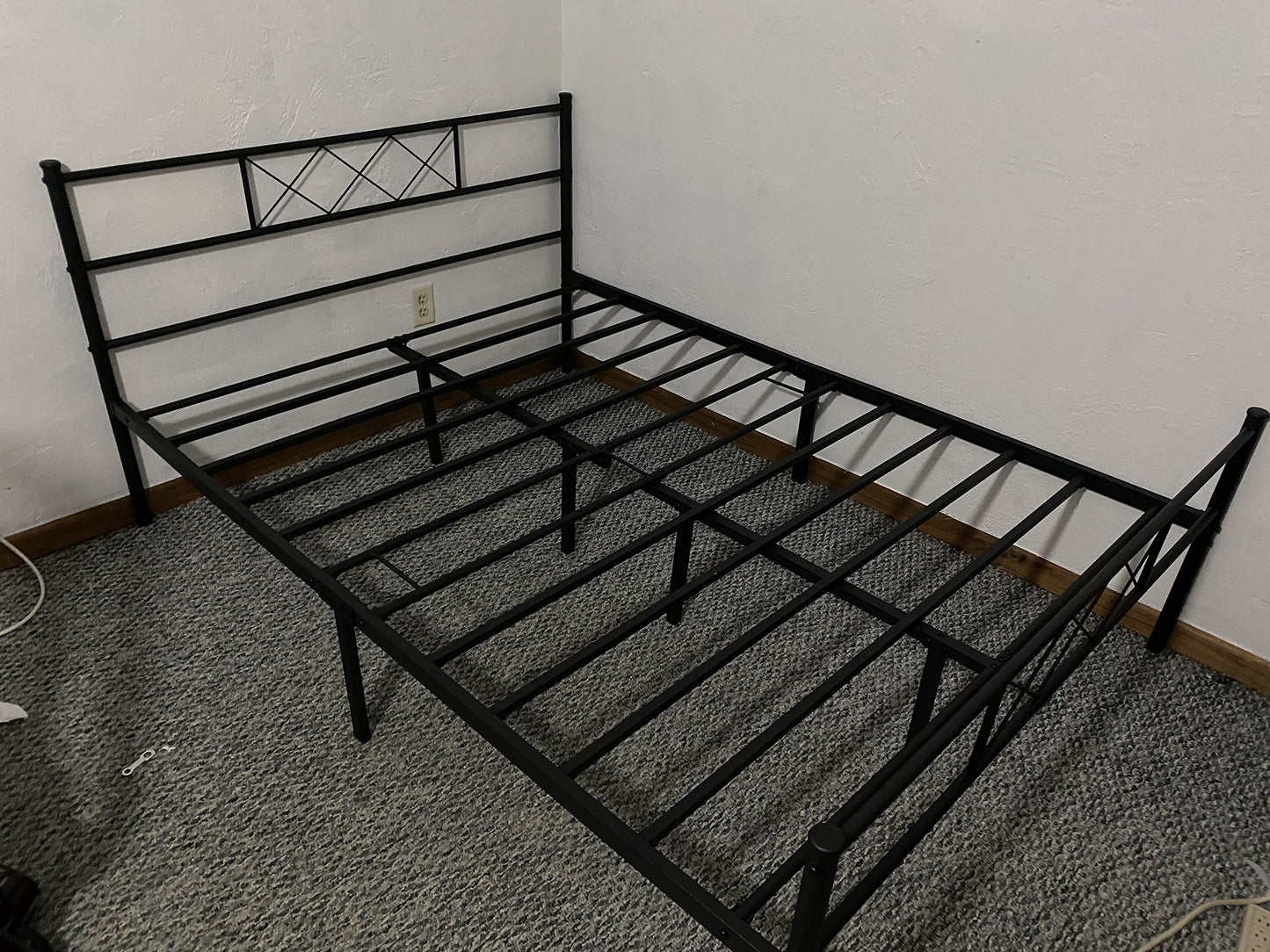 Metal Platform Bed Frame Mattress Foundation with Headboard & Footboard/Firm Support
