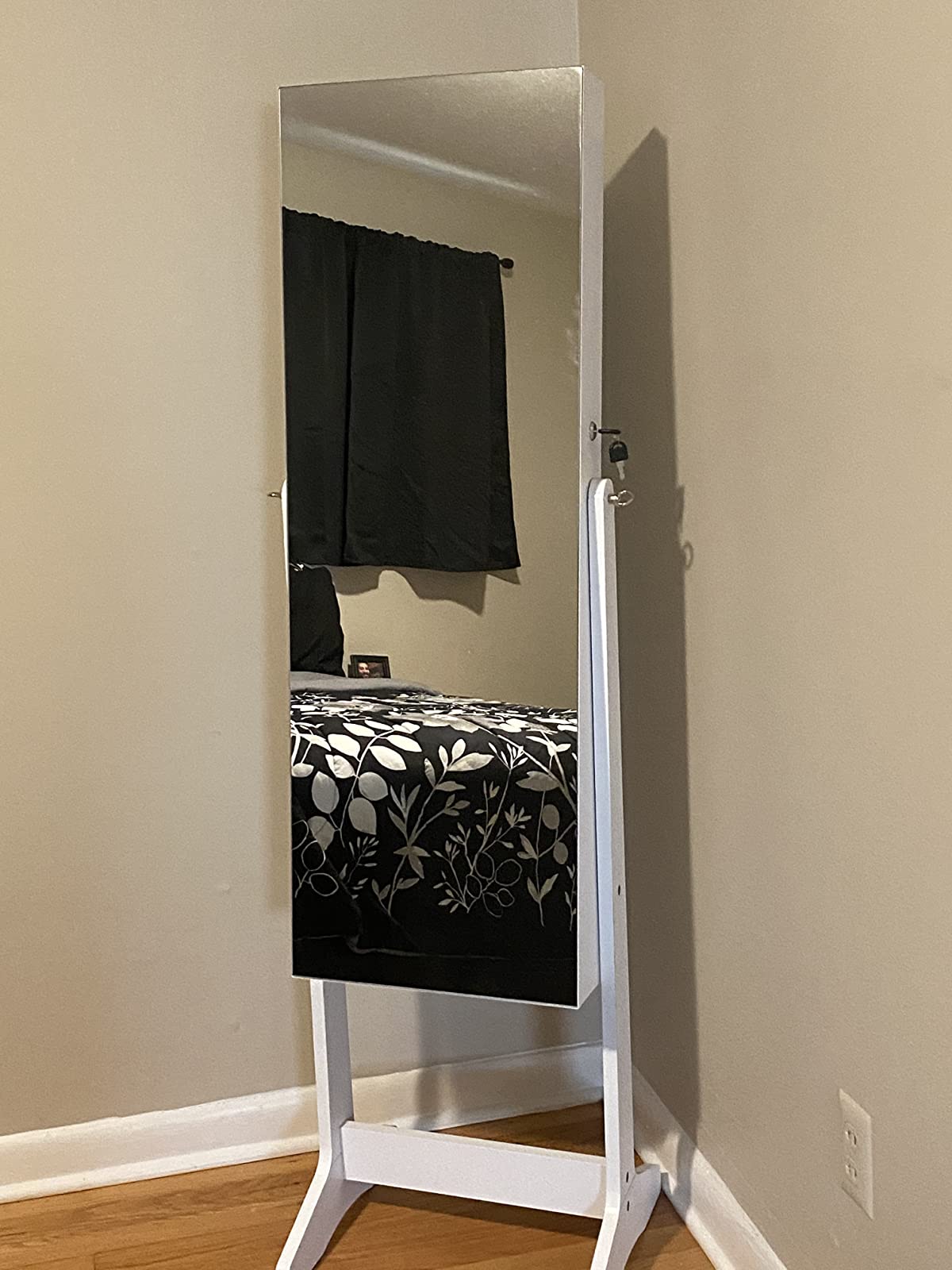 Mirror Jewelry Cabinet Armoire, Freestanding Lockable Storage Organizer Unit with 2 Plastic Cosmetic Storage - HWLEXTRA 