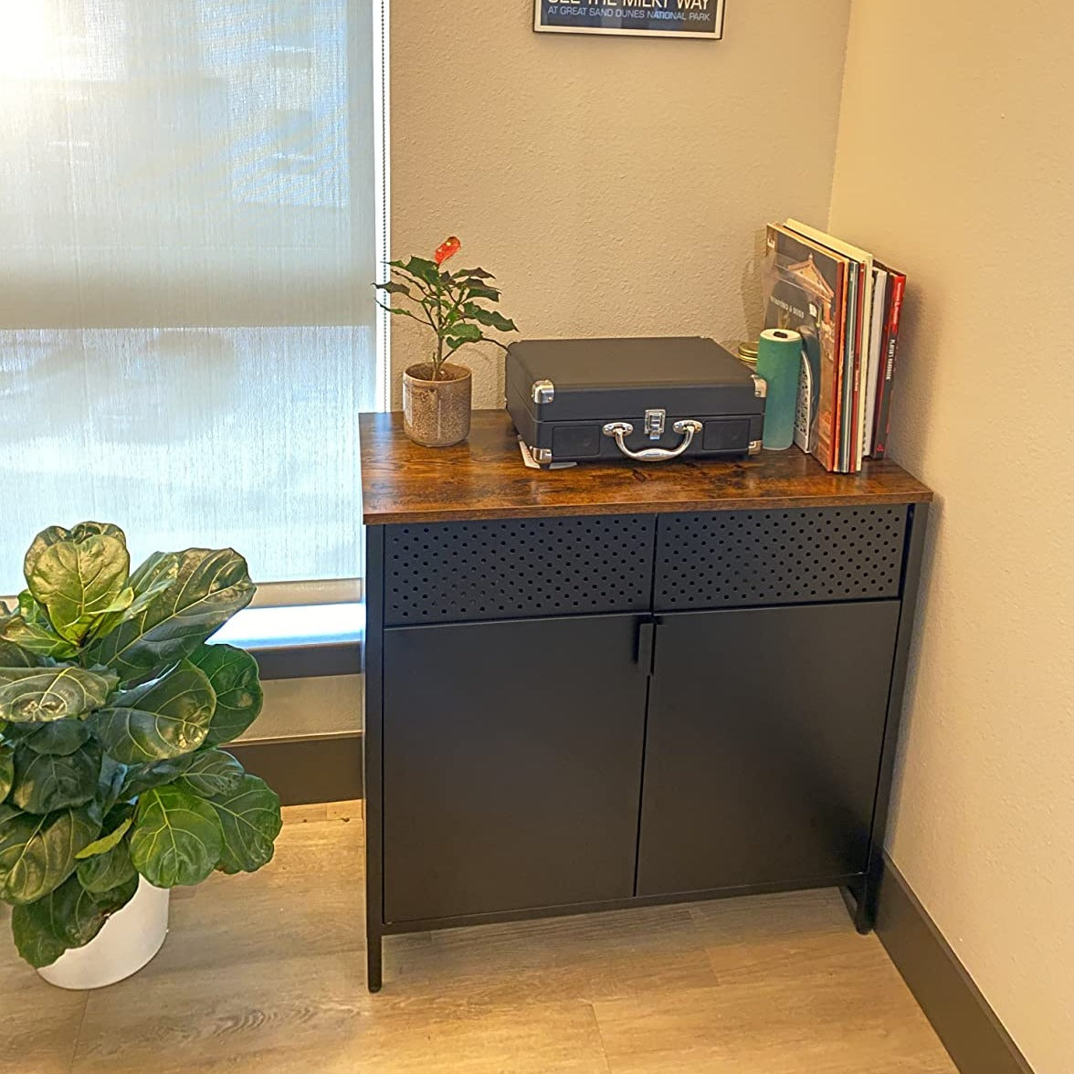Storage Sideboard, Buffet Table with Adjustable Shelves, Floor Storage Cupboard - HWLEXTRA 