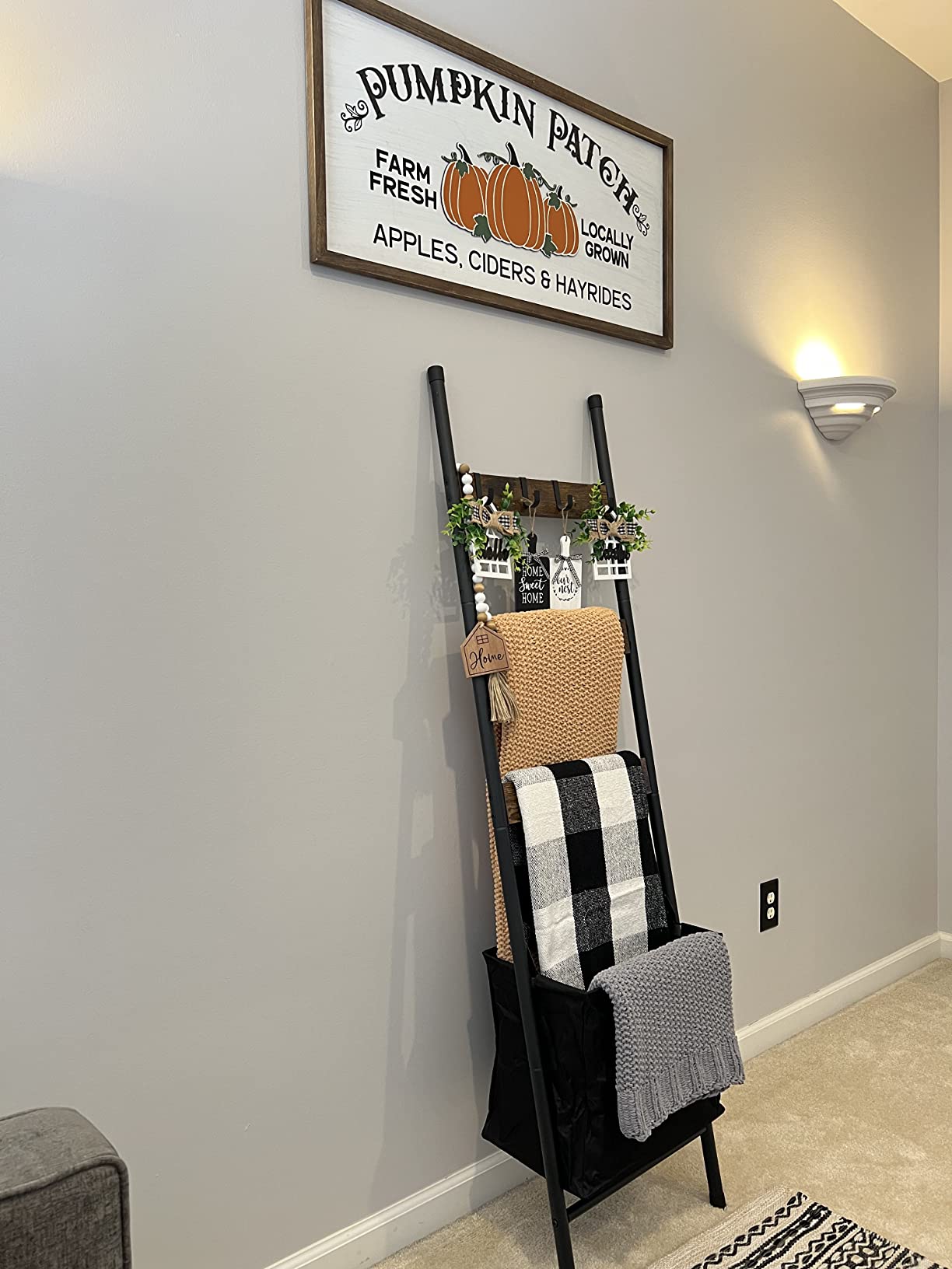 Blanket Ladder with Storage Basket, 4 Tier Blanket Holder Rack